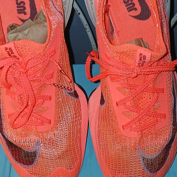 Nike Zoom Athletic Shoes - Coral and White - Picture 2 of 5
